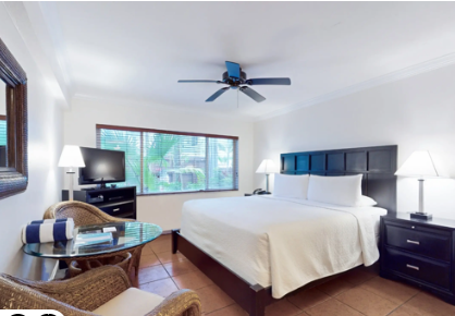 Grand Courtyard King guest room