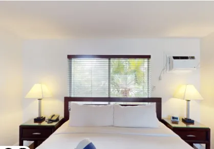 Grand Poolside King guest room